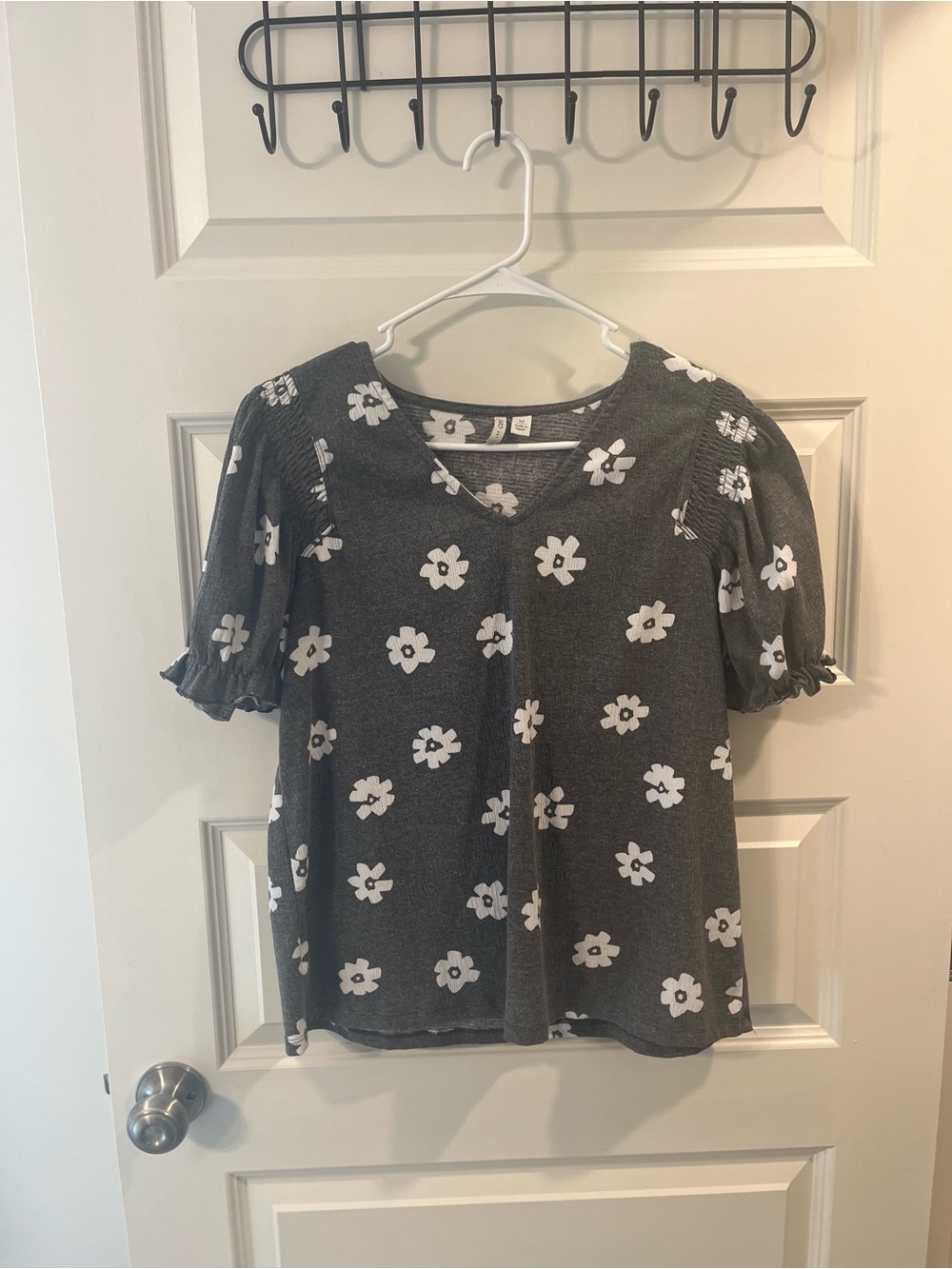 Cato Gray Floral Scoop Neck Top